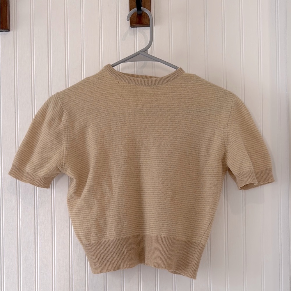 100% cashmere Classic Short Sleeve Cropped Sweater